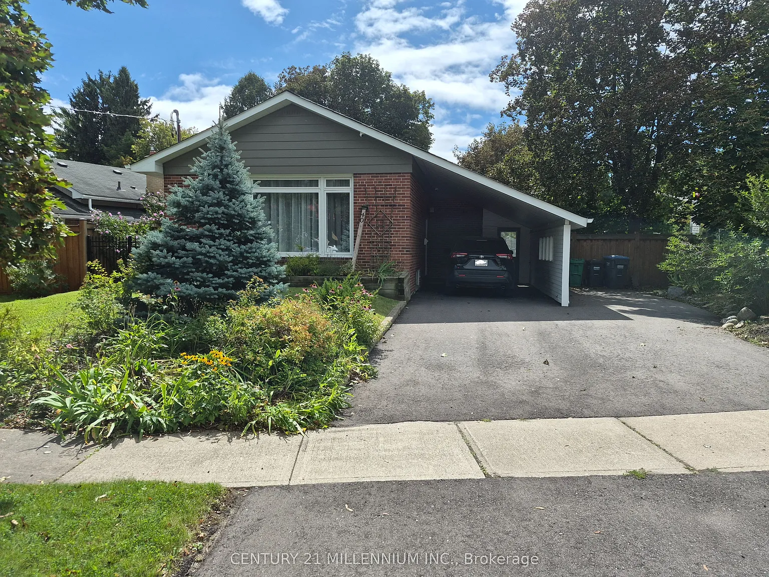 4 bed, $3,200 — Photo 1