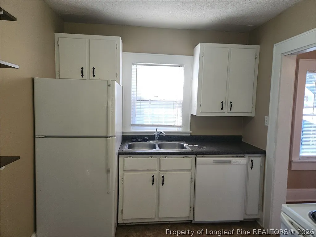 2 bed, 1.0 bath, 960 sqft, $1,200 — Photo 4