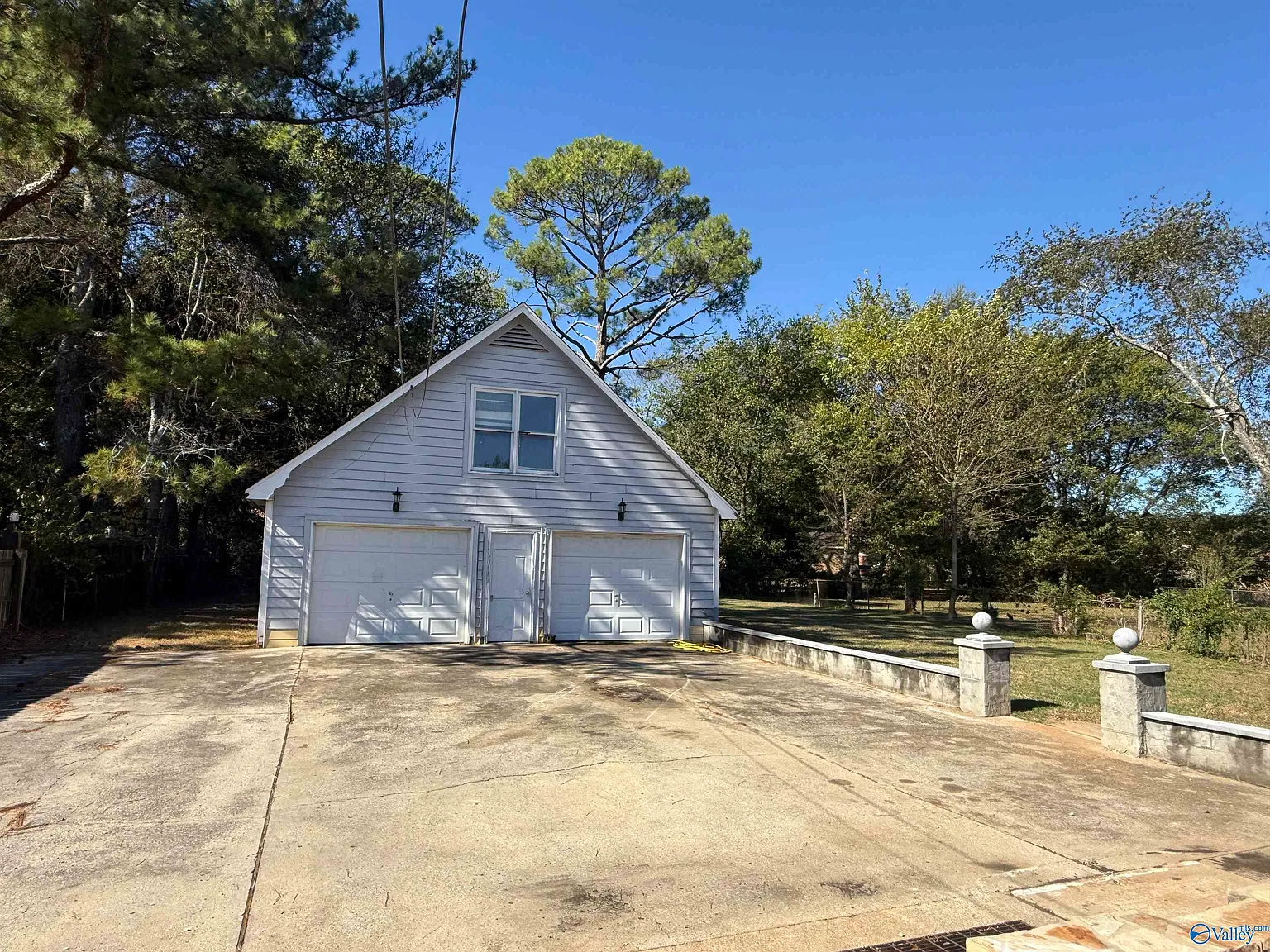 3 bed, 1.5 bath, 1700 sqft, $1,295 — Photo 2
