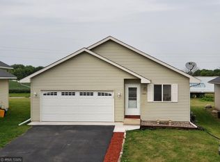 505 Juniper Ln NW, Montgomery, MN 56069