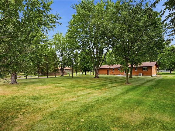 5th image of 1333 Cypress Rd