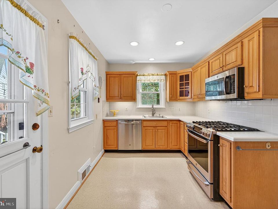 1st image of 506 Dogwood Ln