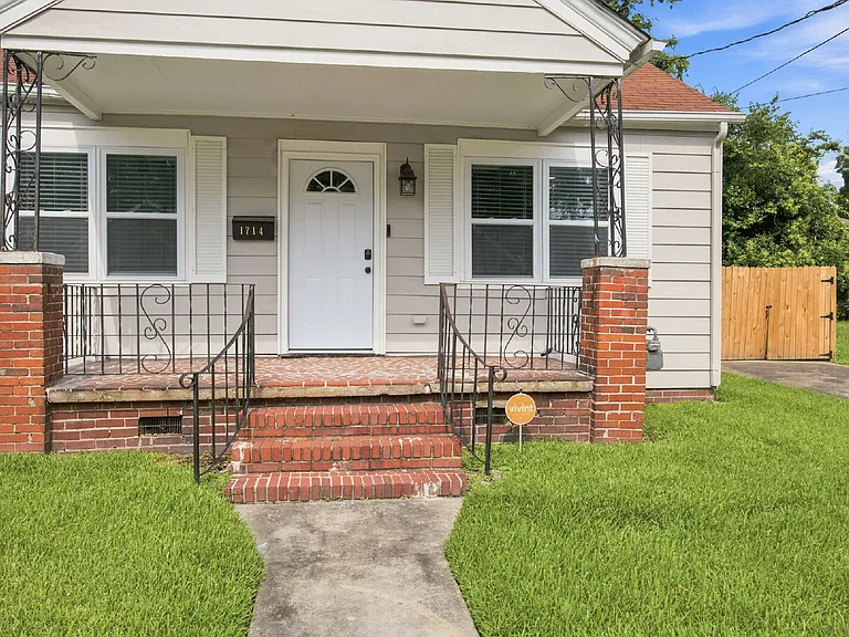 1714 Richmond Ave — Photo 4