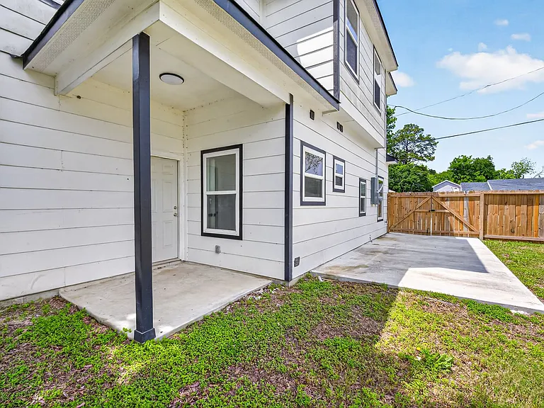 9007 Hilda St — Photo 21