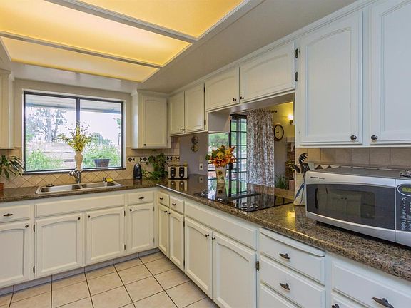 5th image of 37655 Avenue 12 1/4
