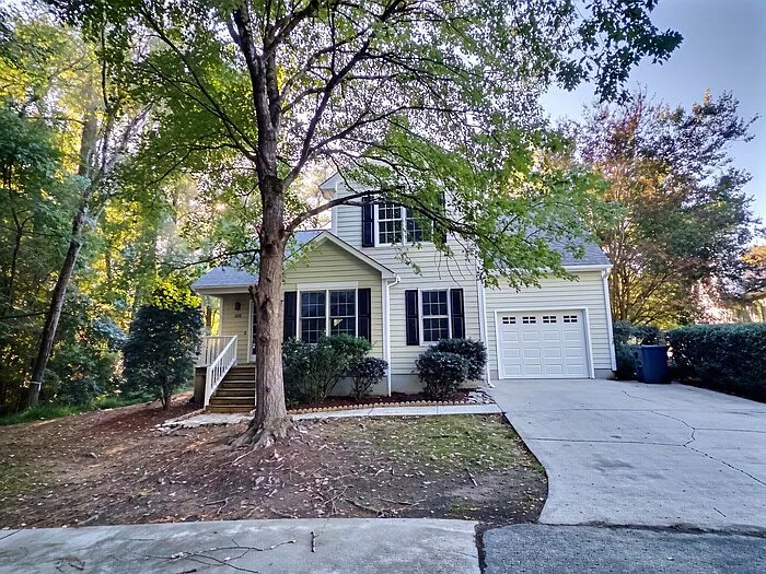 4 bed, 2.5 bath, $2,700 — Photo 1