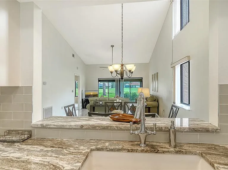 6281 Timberlake Dr #H6 — Photo 30