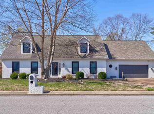 3033 Trailwood Dr, Newburgh, IN 47630