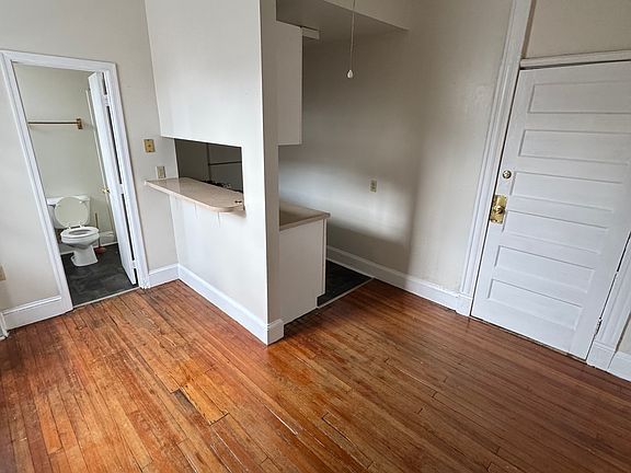 4th image of 511 N Meadow St APT 202
