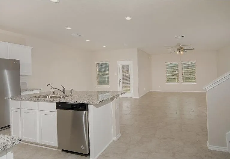 13824 Rock Island Trl — Photo 2