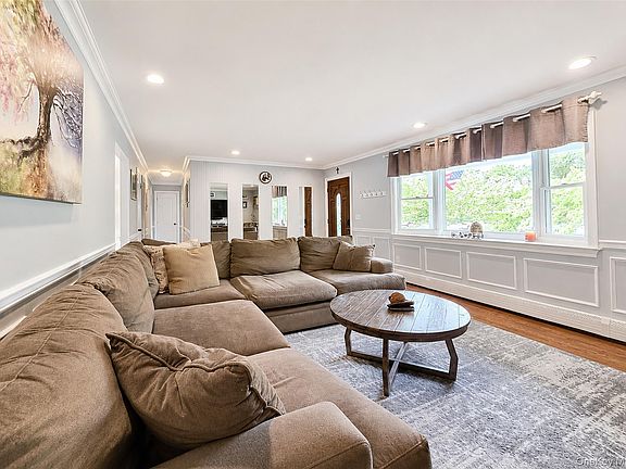 4th image of 12 Walnut Street