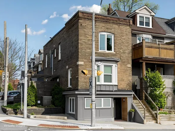 679 Woodbine Ave, Toronto, ON M4E 2J3