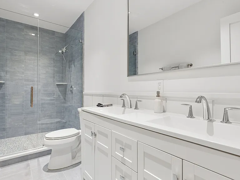 44 Lake Dr — Photo 33