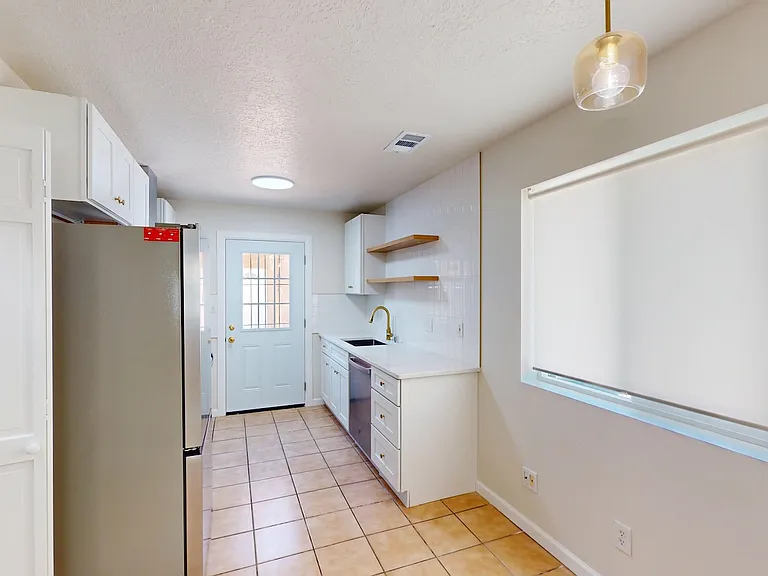 617A Madison St NE — Photo 6