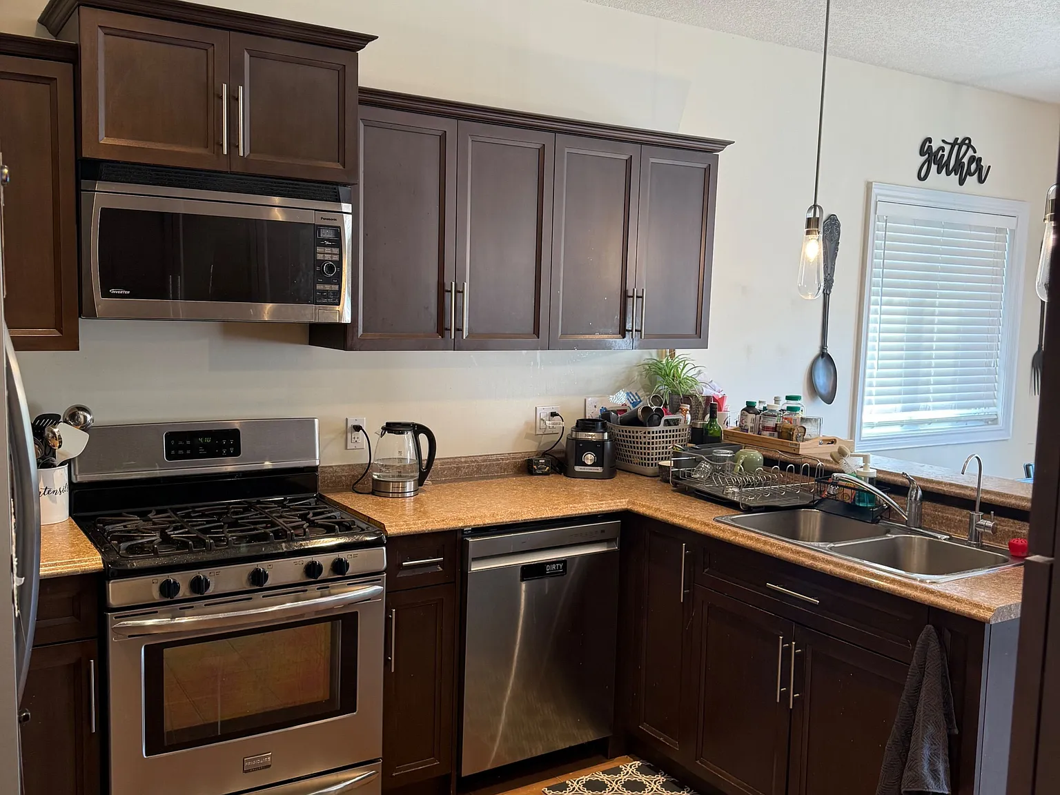 3 bed, $2,750 — Photo 2