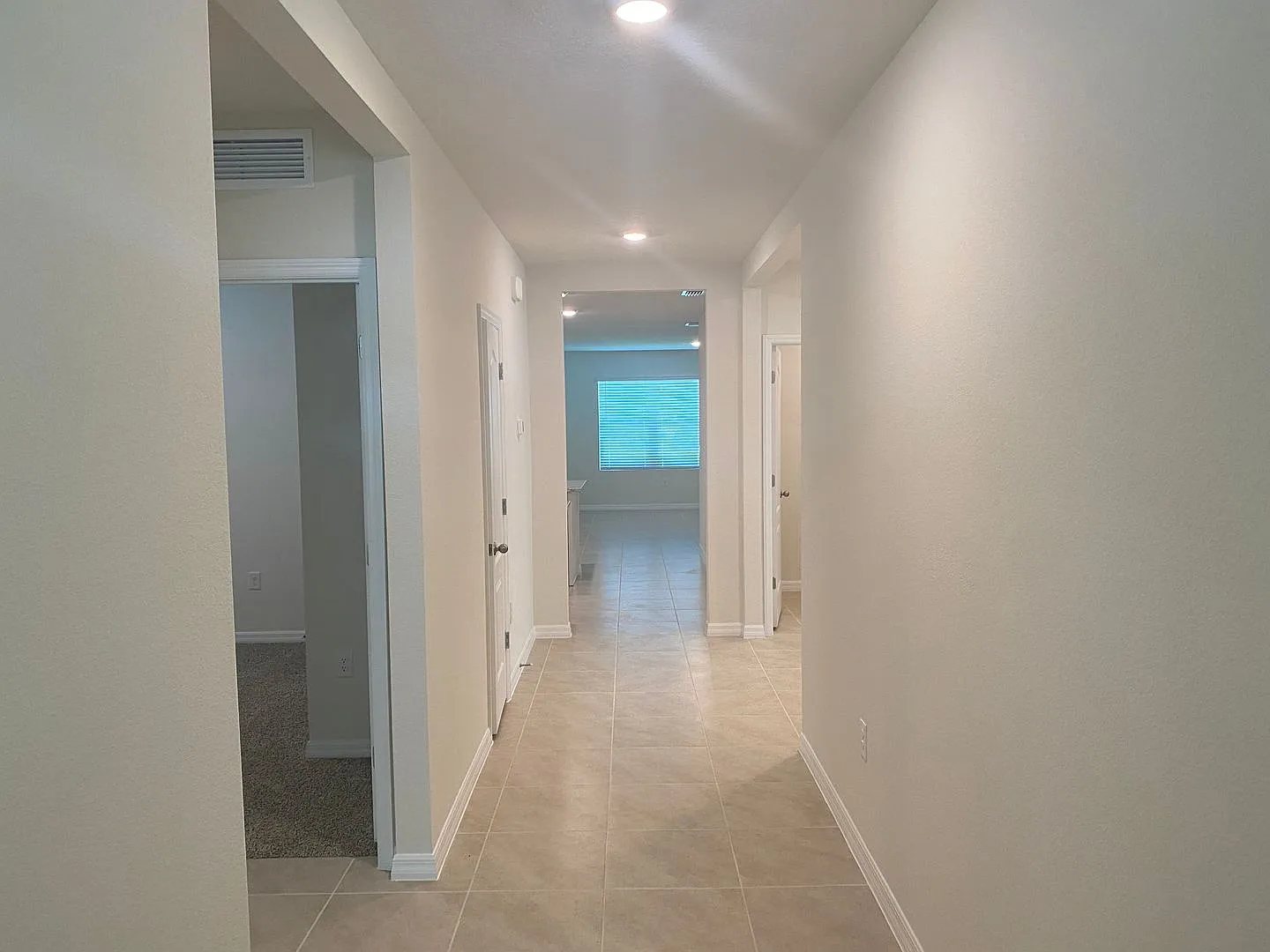 4 Bedroom 2 Bath home in Oak Leaf Preserve for RENT! — Photo 3