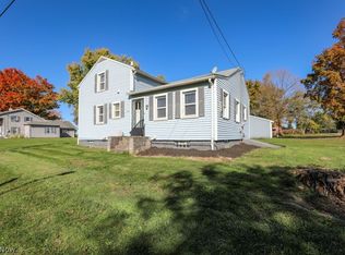 7595 Pontius St NE, Hartville, OH 44632