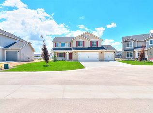 2102 W Pine Creek Dr, Nampa, ID 83686