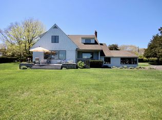 60 Shinnecock Rd, Hampton Bays, NY 11946