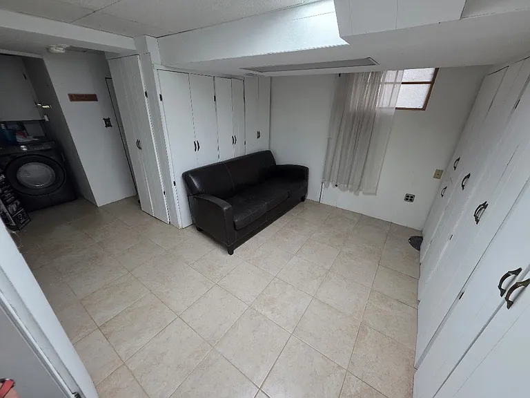 4504 Albion Rd — Photo 7