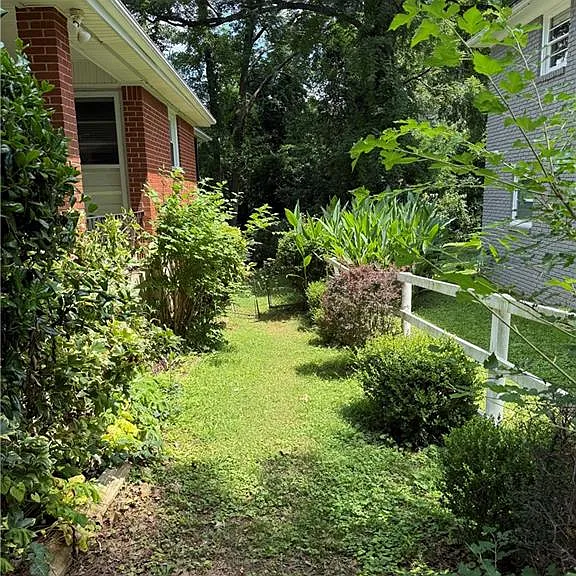 1866 Mary Lou Ln — Photo 12