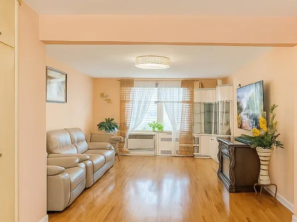 2155 82nd Street image 4 of 11