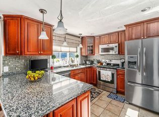 399 Pond St, Braintree, MA 02184