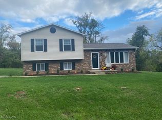 662 Montgomery Hill Rd, Walker, WV 26180