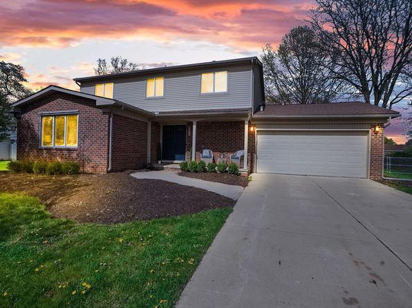 22626 Deerfield Rd, Novi, MI 48375