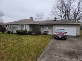 2571 Stony Point Rd, Grand Island, NY 14072