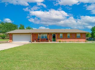120 S Crownpoint Dr, Ada, OK 74820