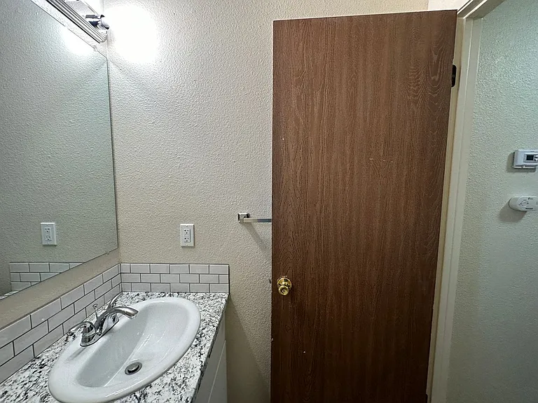 114 S Parsons Ave #G — Photo 11