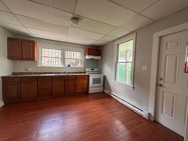 1302-1304 Lehigh St — Photo 2