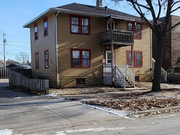 112 N Jackson St, Green Bay, WI 54301