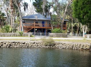 560 NW 14th Pl, Crystal River, FL 34428