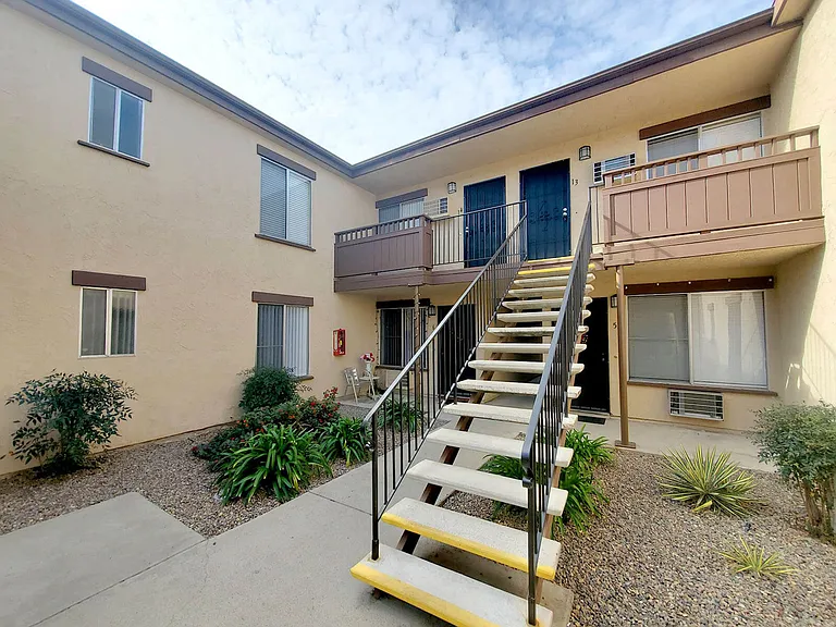 Portofino Apartments — Photo 6