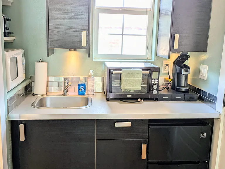 223 W Center St #8 — Photo 5
