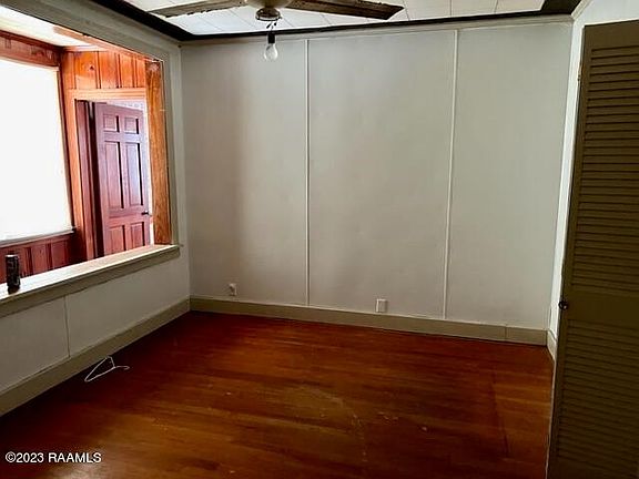 2nd image of 211 E Canal St