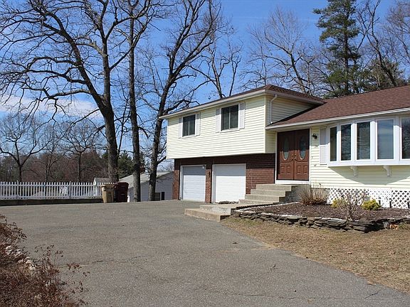 3rd image of 23 Karen Dr