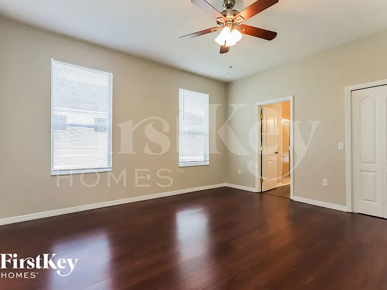 2751 Berkford Cir — Photo 10