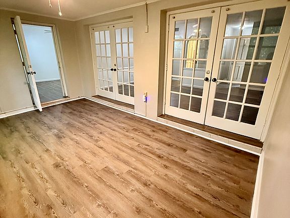 5th image of 82 La Rue Pl NW