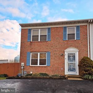 1 Silktree Ct, Bear, DE, 19701