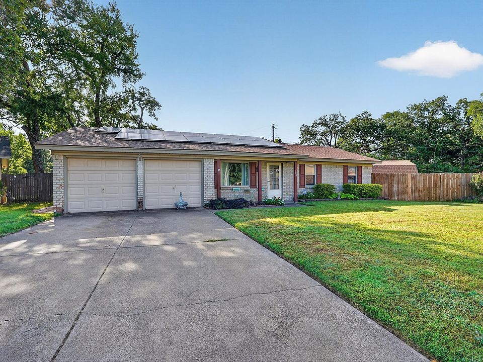 1st image of 184 Oakhurst Dr