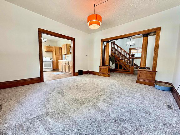 4th image of 1600 W 5th St
