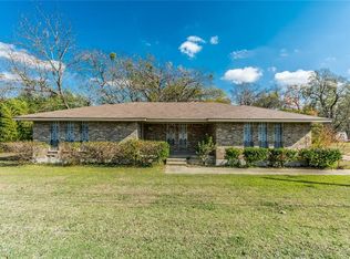 1634 N Houston School Rd, Lancaster, TX 75134