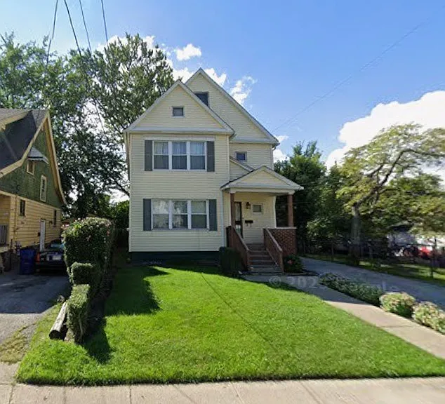 9316 Raymond Ave — Photo 1