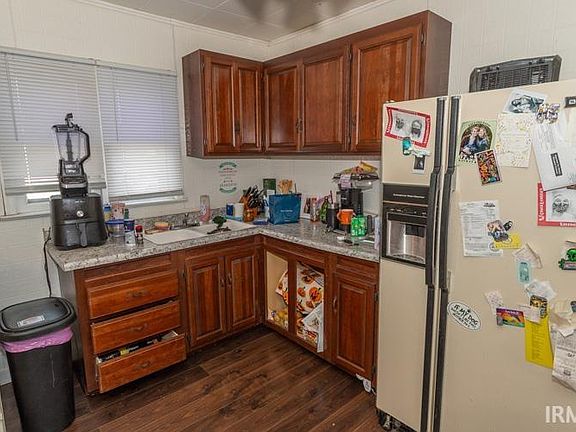 4th image of 2030 Leininger Ave