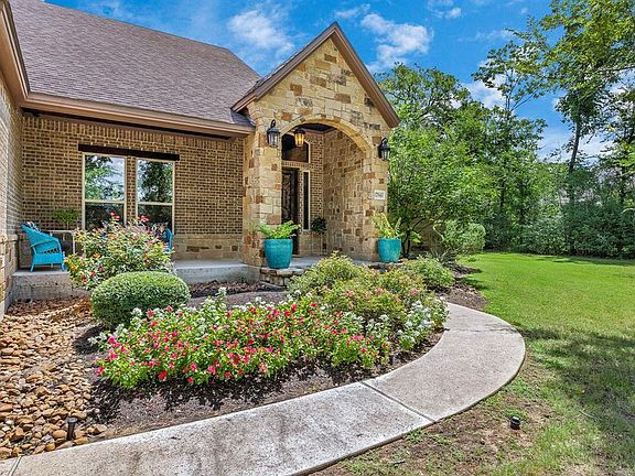 2nd image of 17943 Saddle Creek Dr