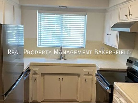 2nd image of 2423 Olive St #2423