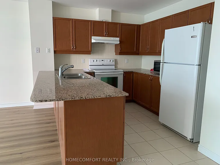 33 Ellen St #909 — Photo 5